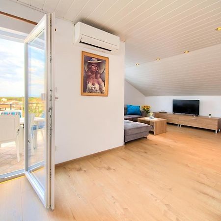 Apartment Mladen Krk Town Εξωτερικό φωτογραφία