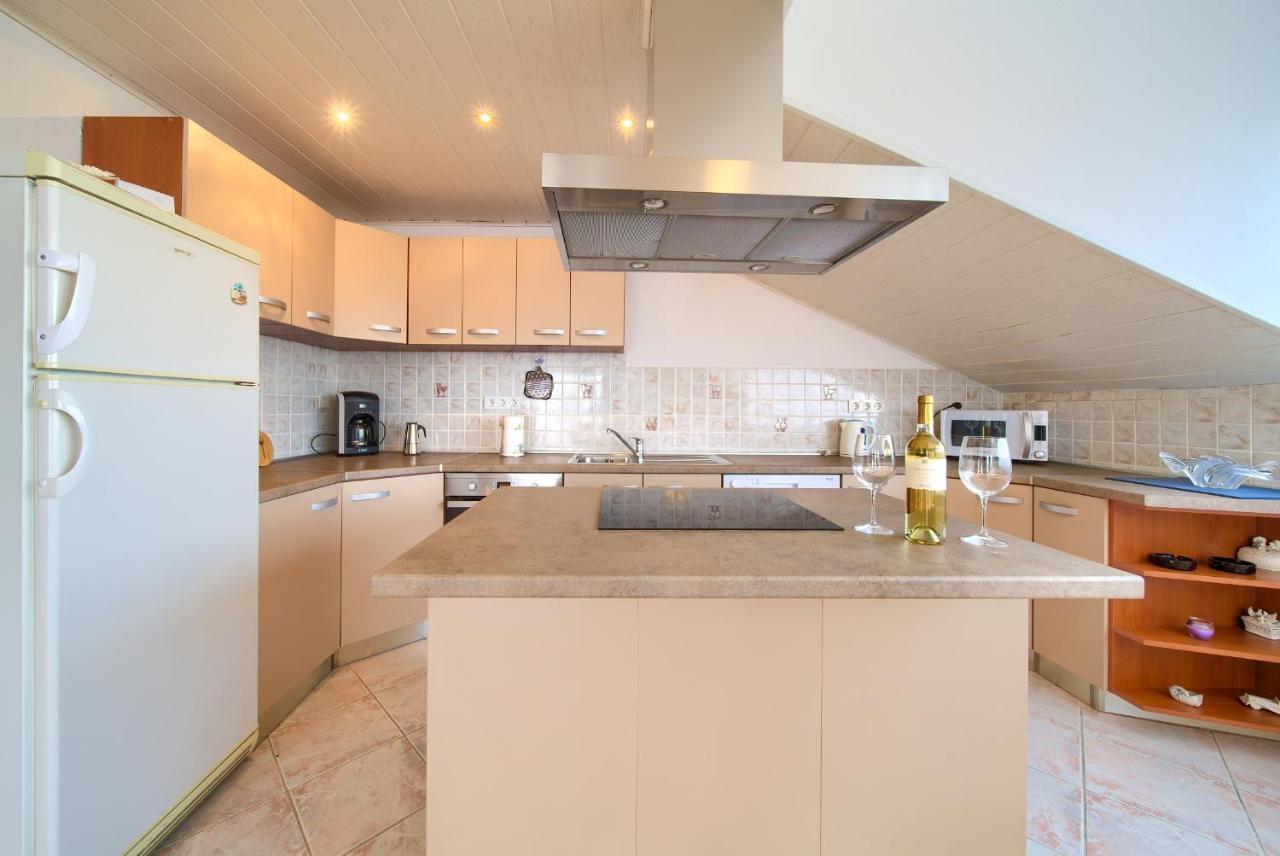 Apartment Mladen Krk Town Εξωτερικό φωτογραφία