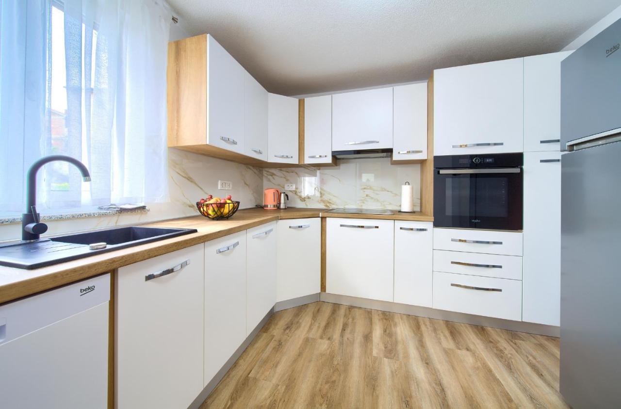 Apartment Mladen Krk Town Εξωτερικό φωτογραφία