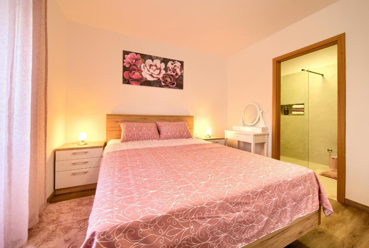 Apartment Mladen Krk Town Εξωτερικό φωτογραφία