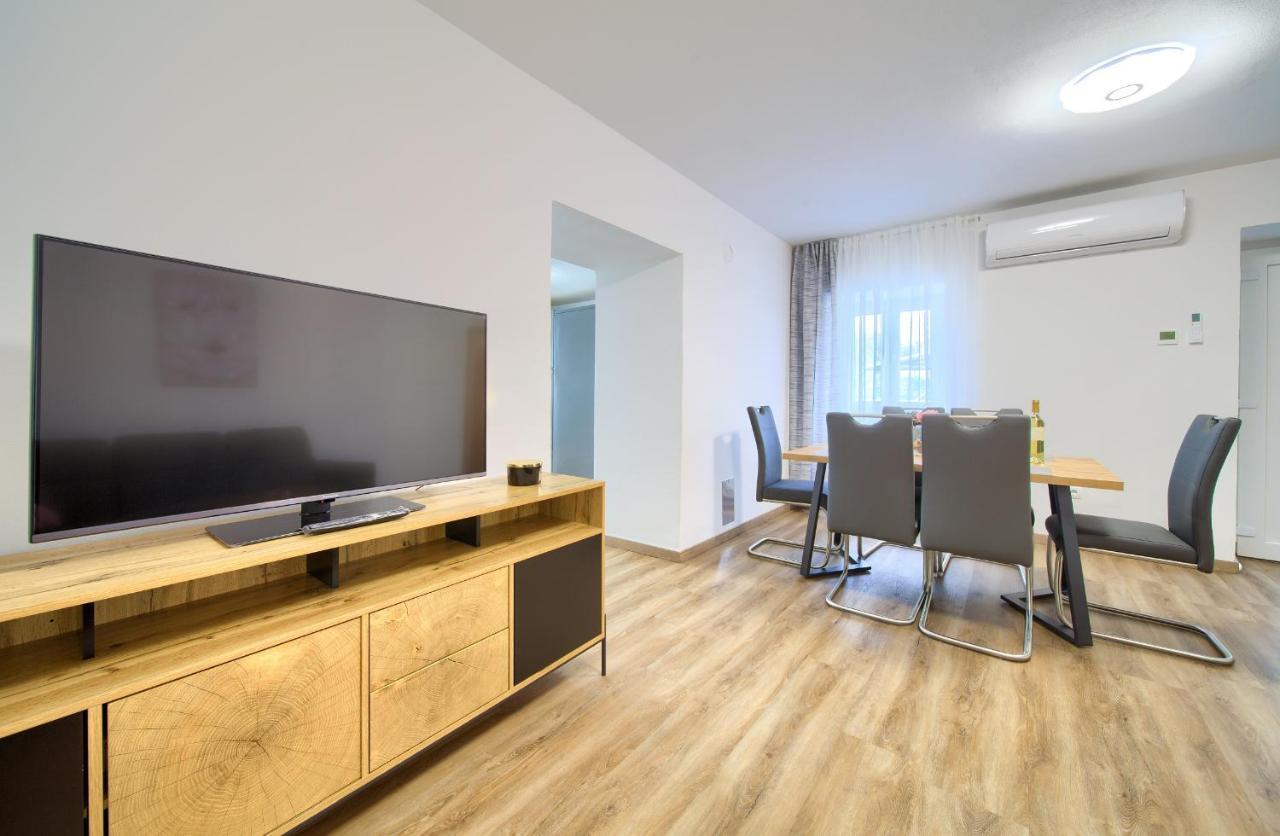 Apartment Mladen Krk Town Εξωτερικό φωτογραφία